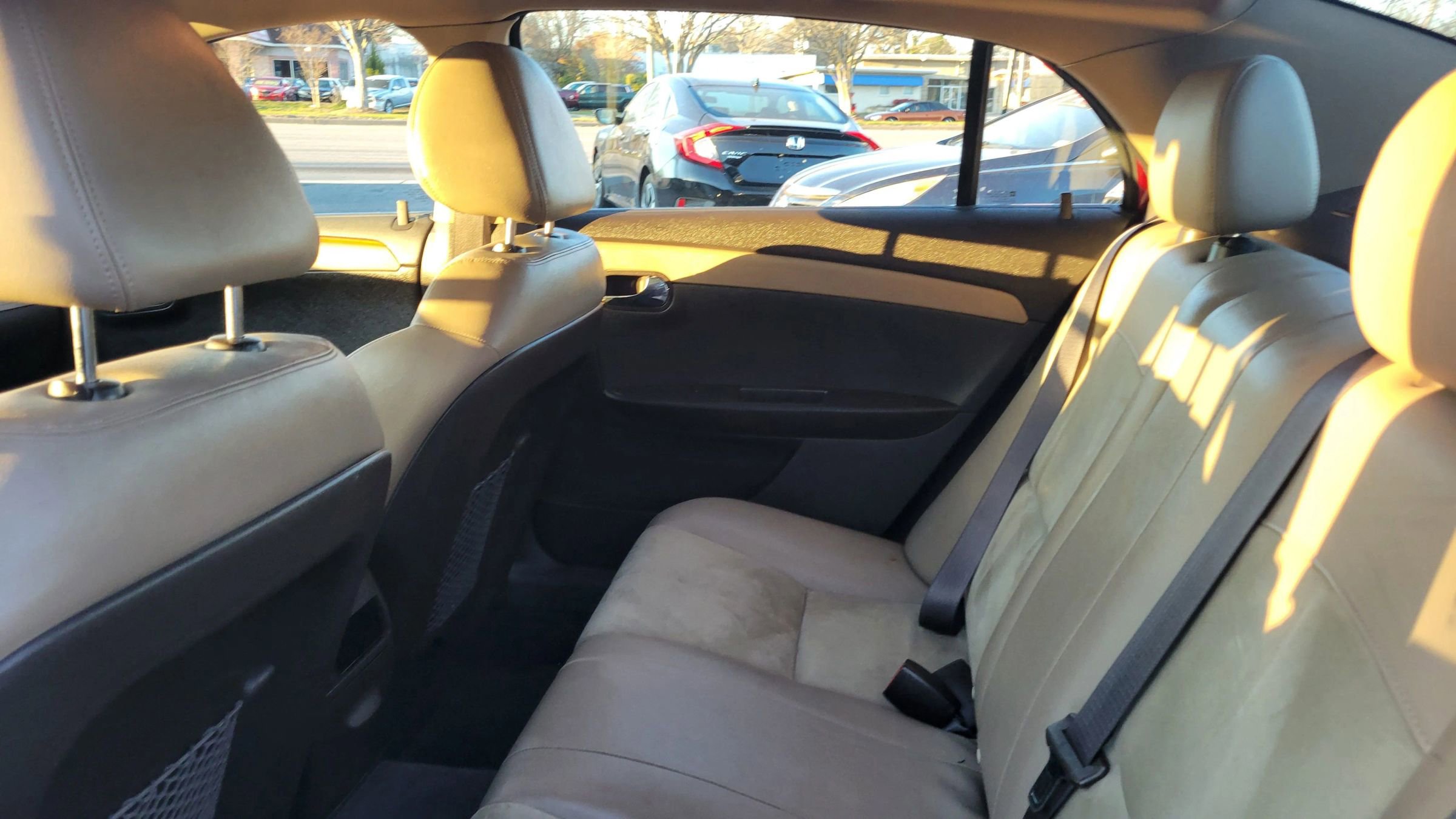Used 2011 Chevrolet Malibu LT w/ HFV6 Engine Package image 9
