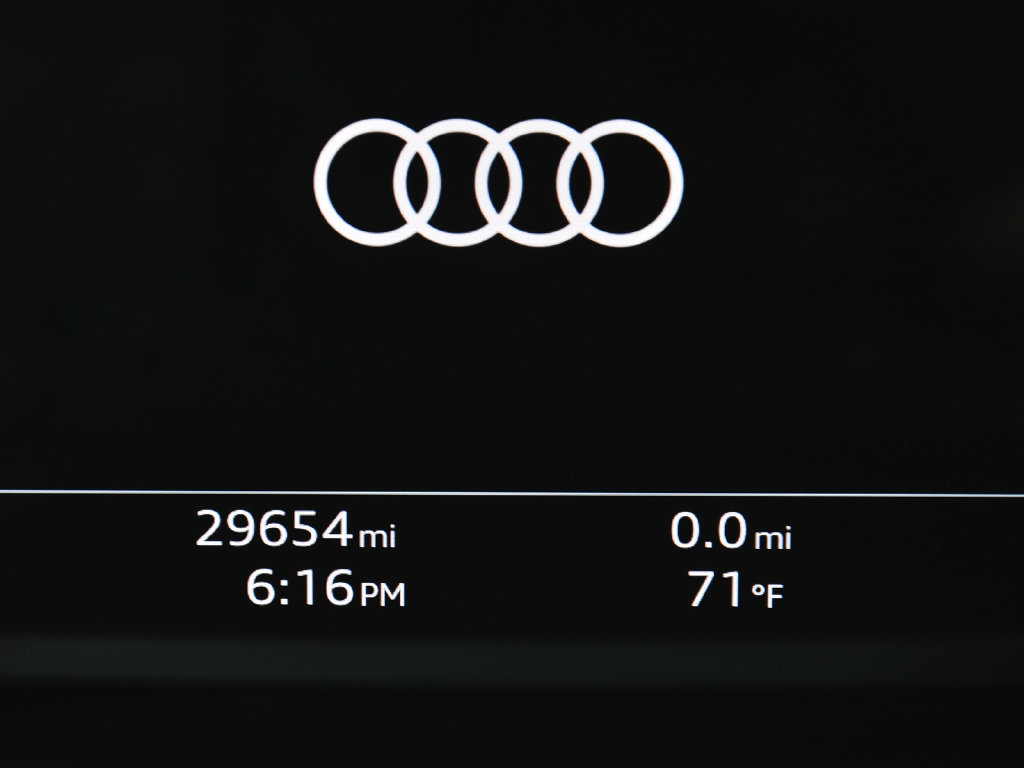 Used 2024 Audi Q8 e-tron Premium AWD/4WD image 23