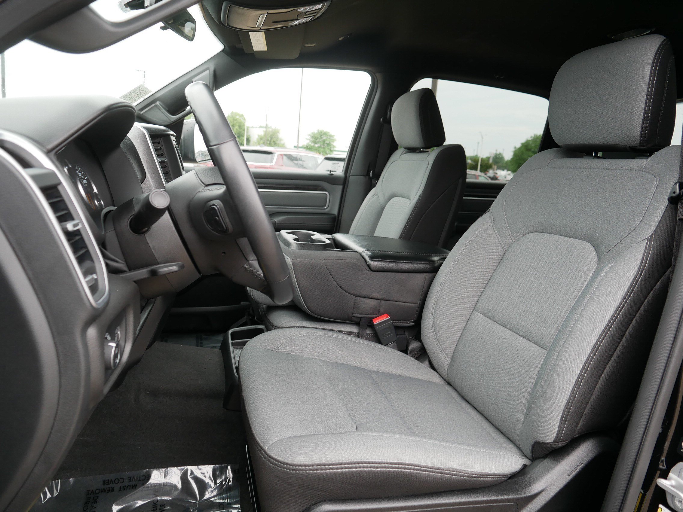 Used 2022 RAM 1500 Big Horn AWD/4WD image 33