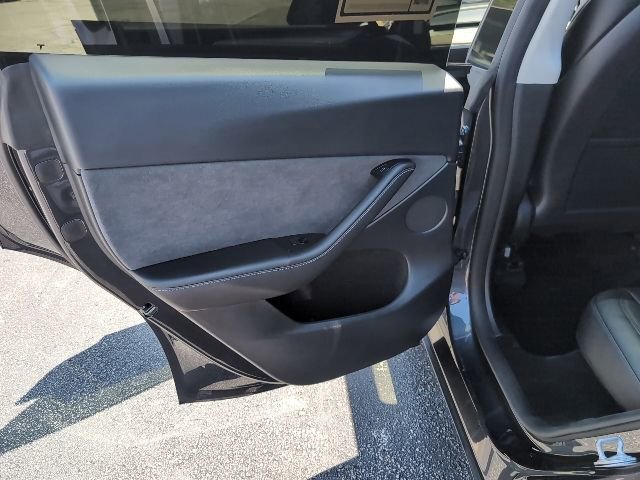 Used 2024 Tesla Model Y Long Range RWD image 20