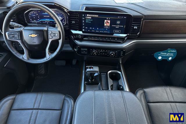 Used 2025 Chevrolet Silverado 1500 High Country w/ Technology Package AWD/4WD image 16