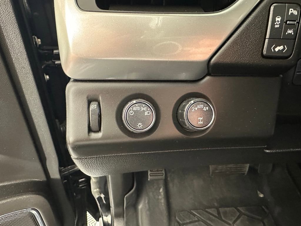 Used 2019 Chevrolet Suburban LT image 22