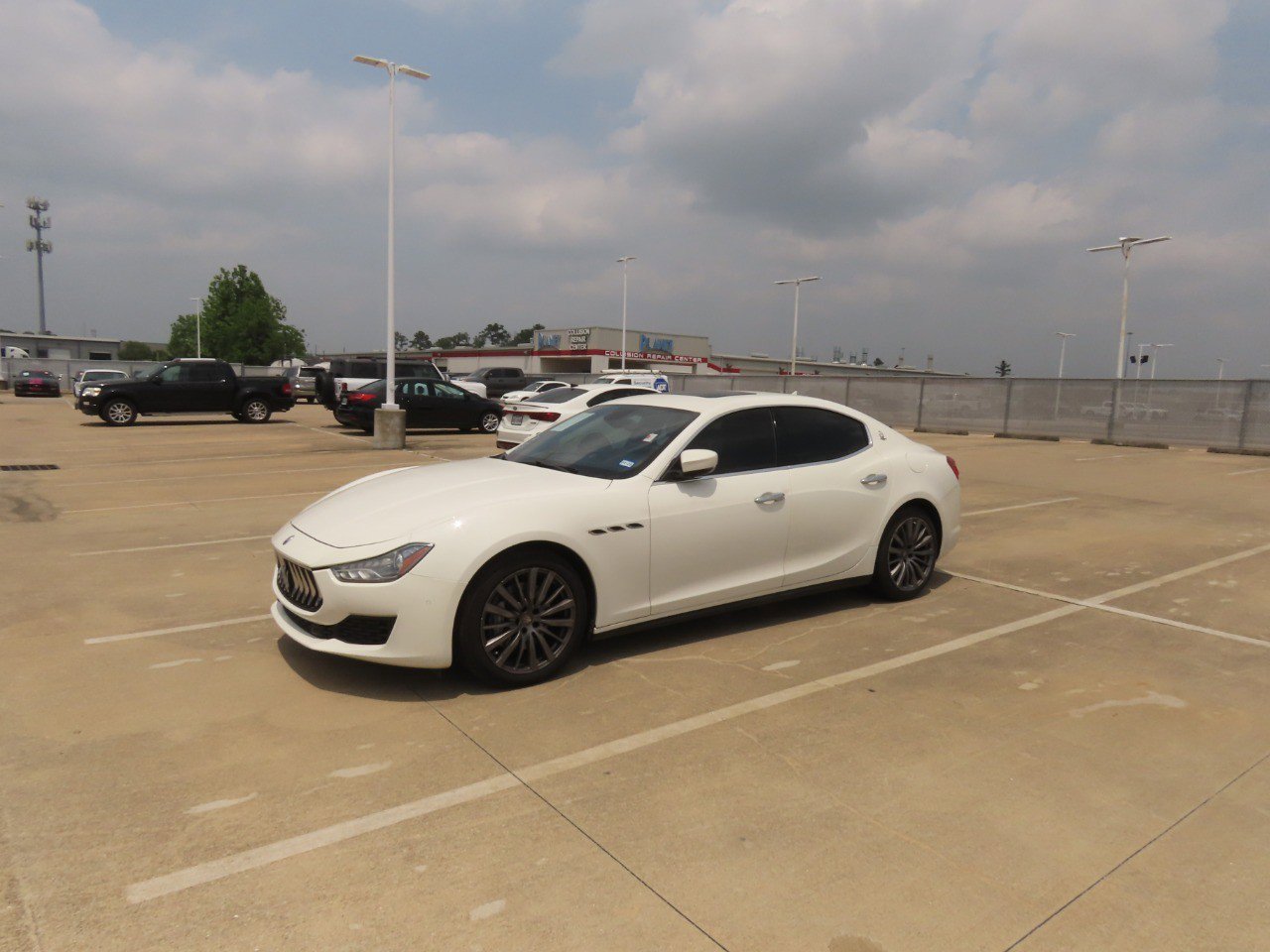 Used 2020 Maserati Ghibli RWD image 2