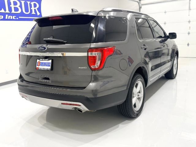 Used 2017 Ford Explorer XLT w/ Equipment Group 201A image 8