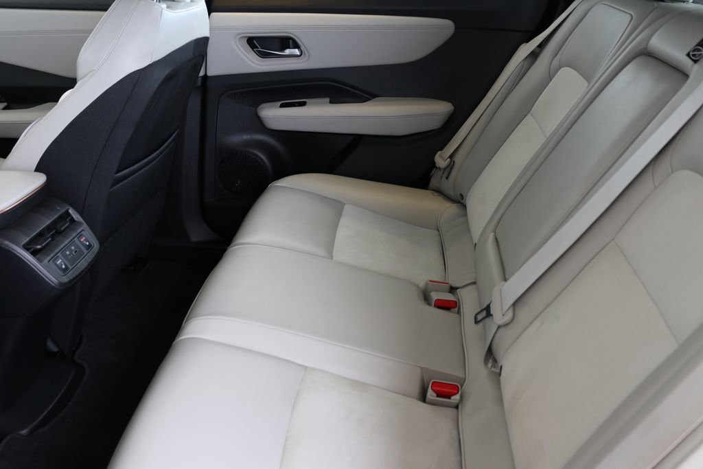 Used 2023 Nissan Ariya AWD image 25