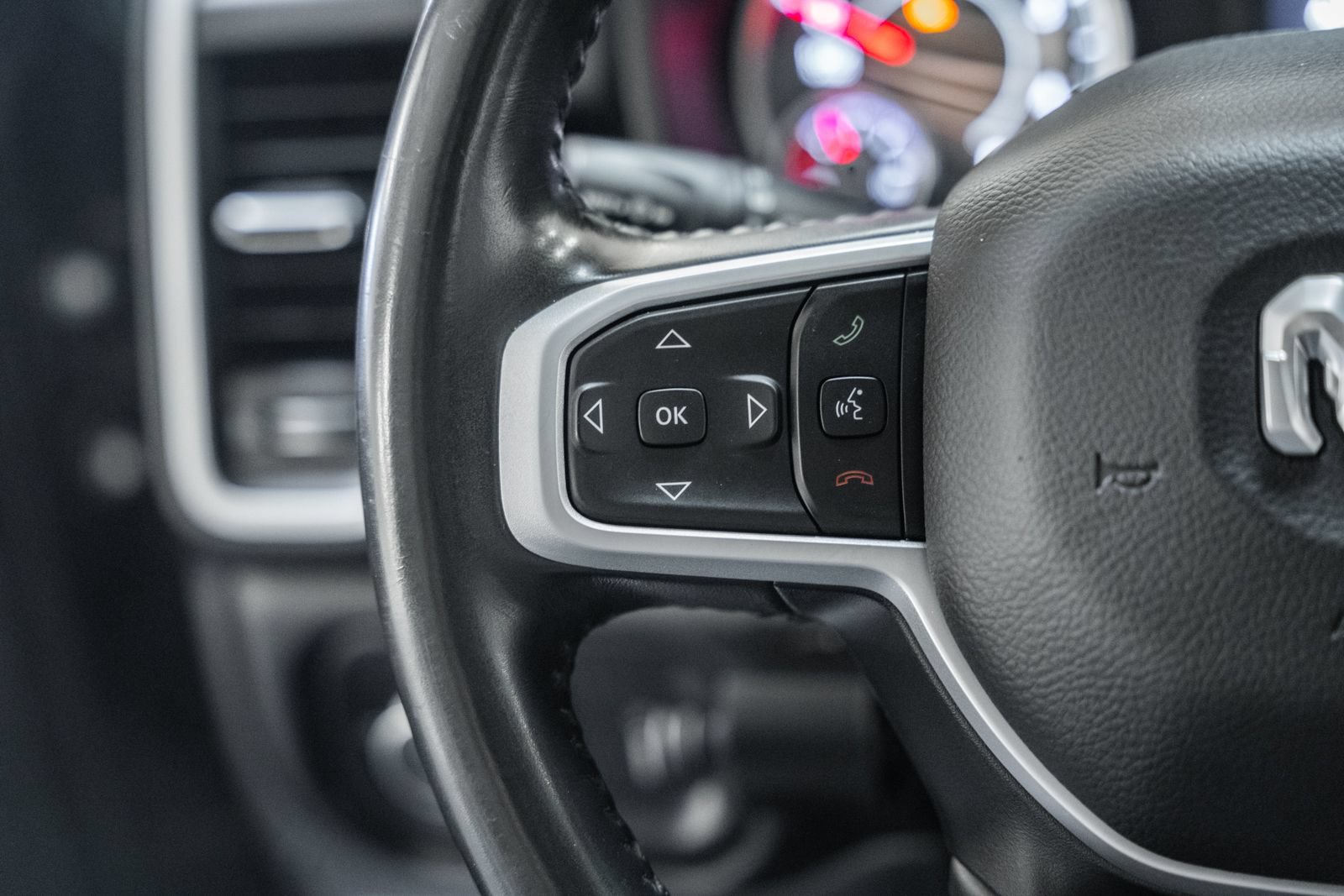 Used 2020 RAM 1500 Big Horn AWD/4WD image 40