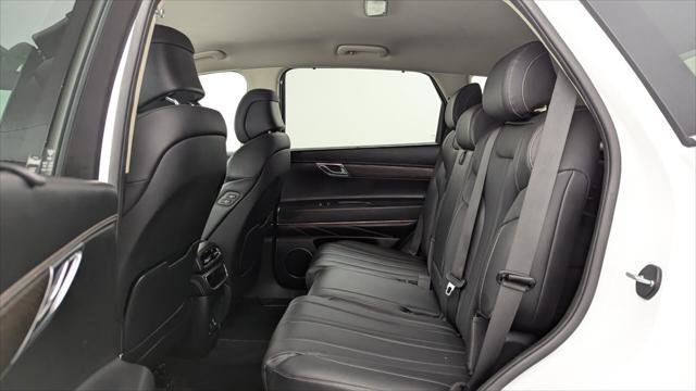 Used 2024 Genesis GV80 2.5T AWD/4WD image 17