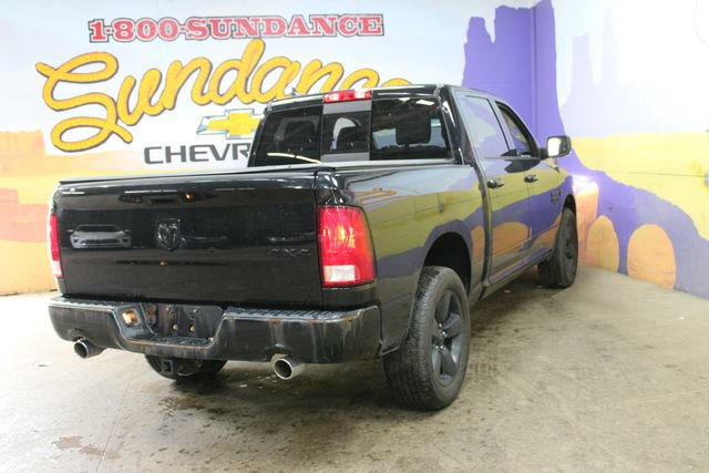 Used 2019 RAM 1500 Classic SLT w/ Black Appearance Group AWD/4WD image 4