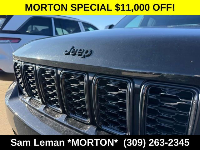 New 2025 Jeep Grand Cherokee Limited w/ Black Appearance Package image 2