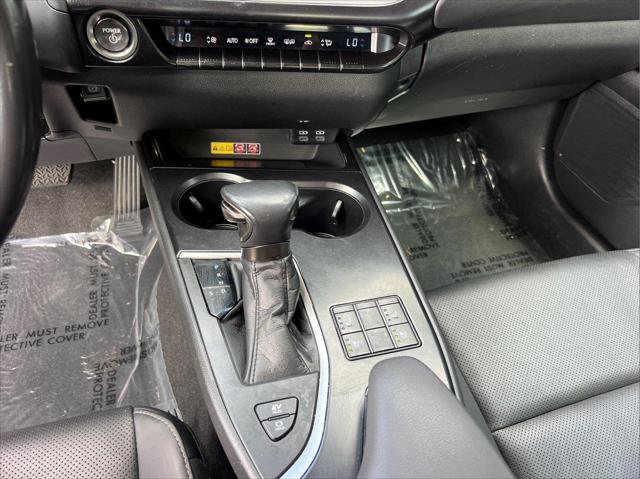 Certified 2024 Lexus UX 250h F Sport FWD image 31