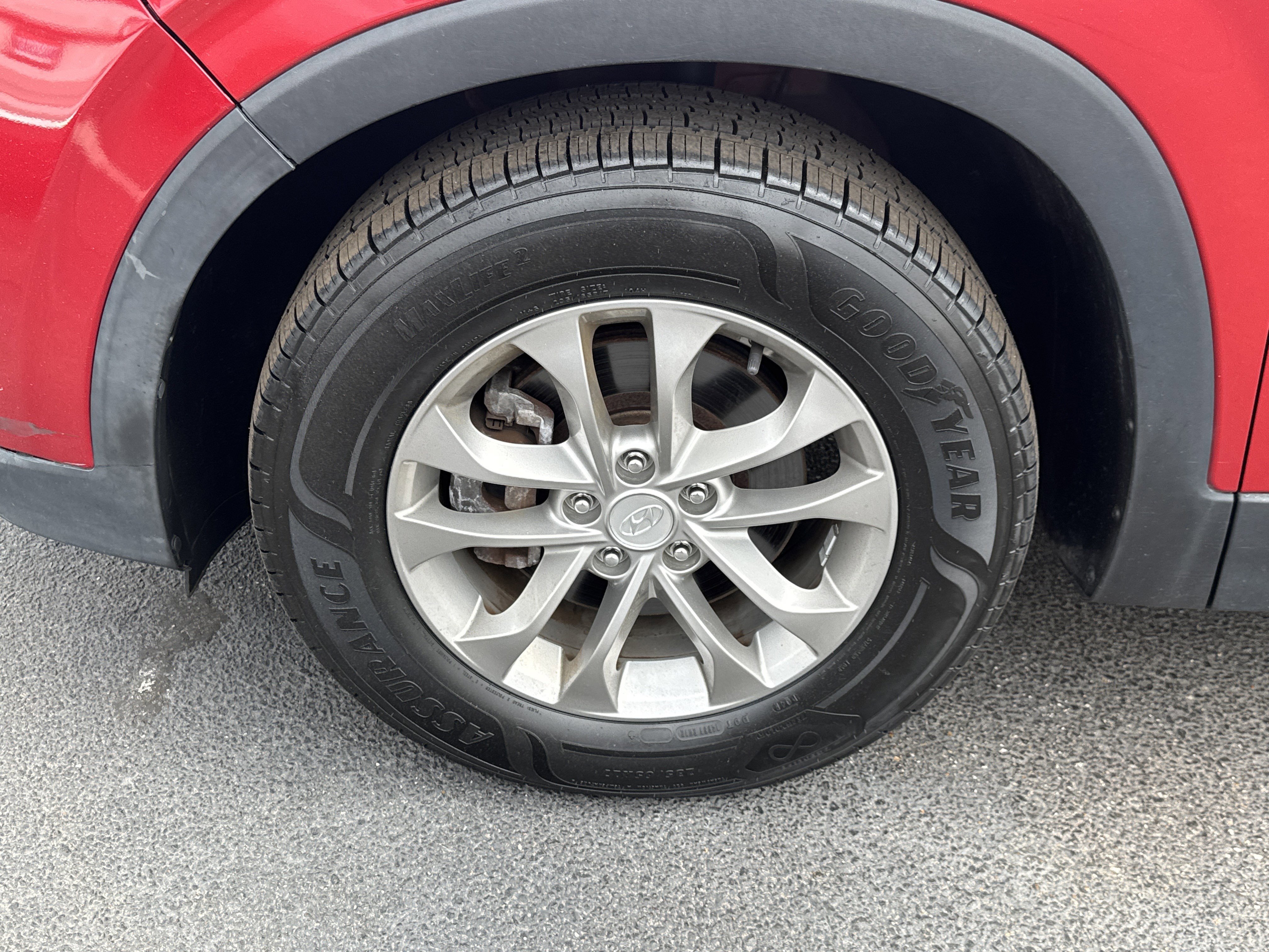 Used 2020 Hyundai Santa Fe SE image 9