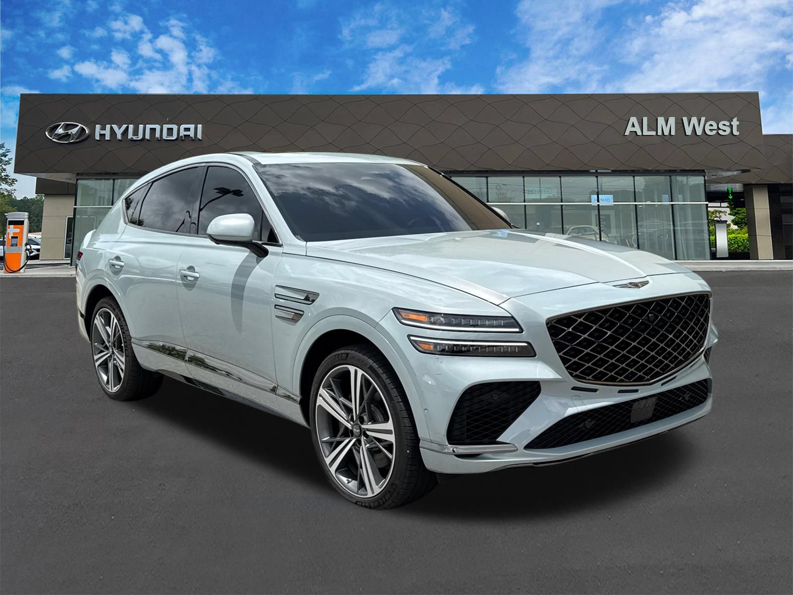 Used 2025 Genesis GV80 3.5T e-SC AWD/4WD image 3