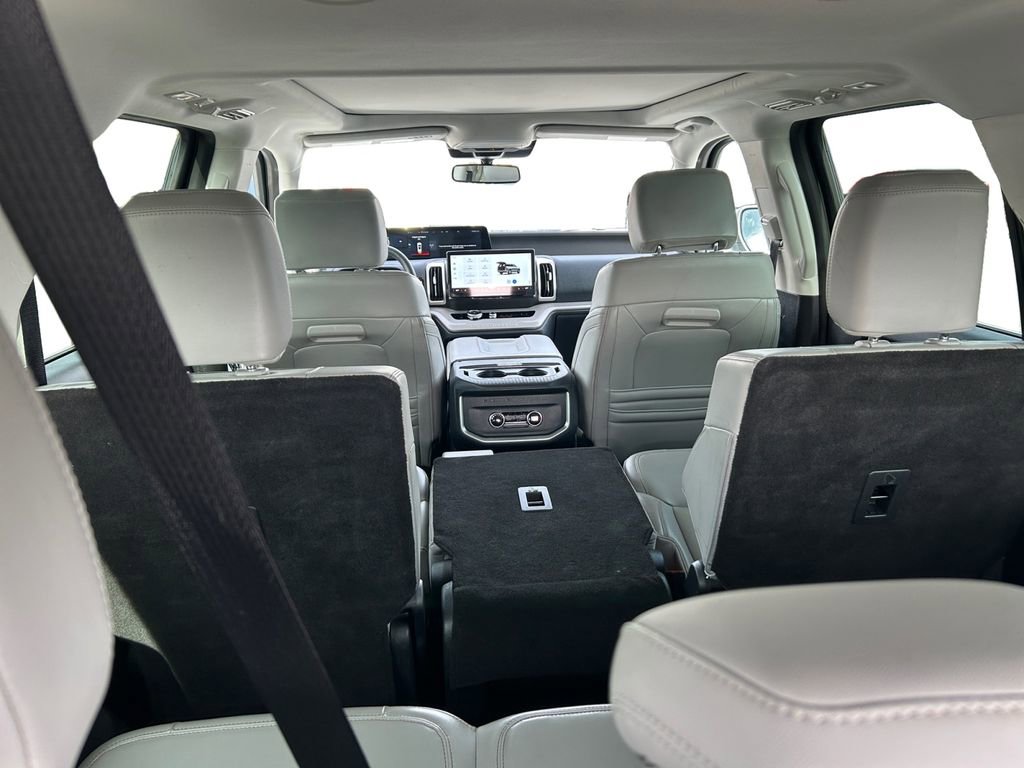 Used 2025 Ford Expedition Max Active image 25