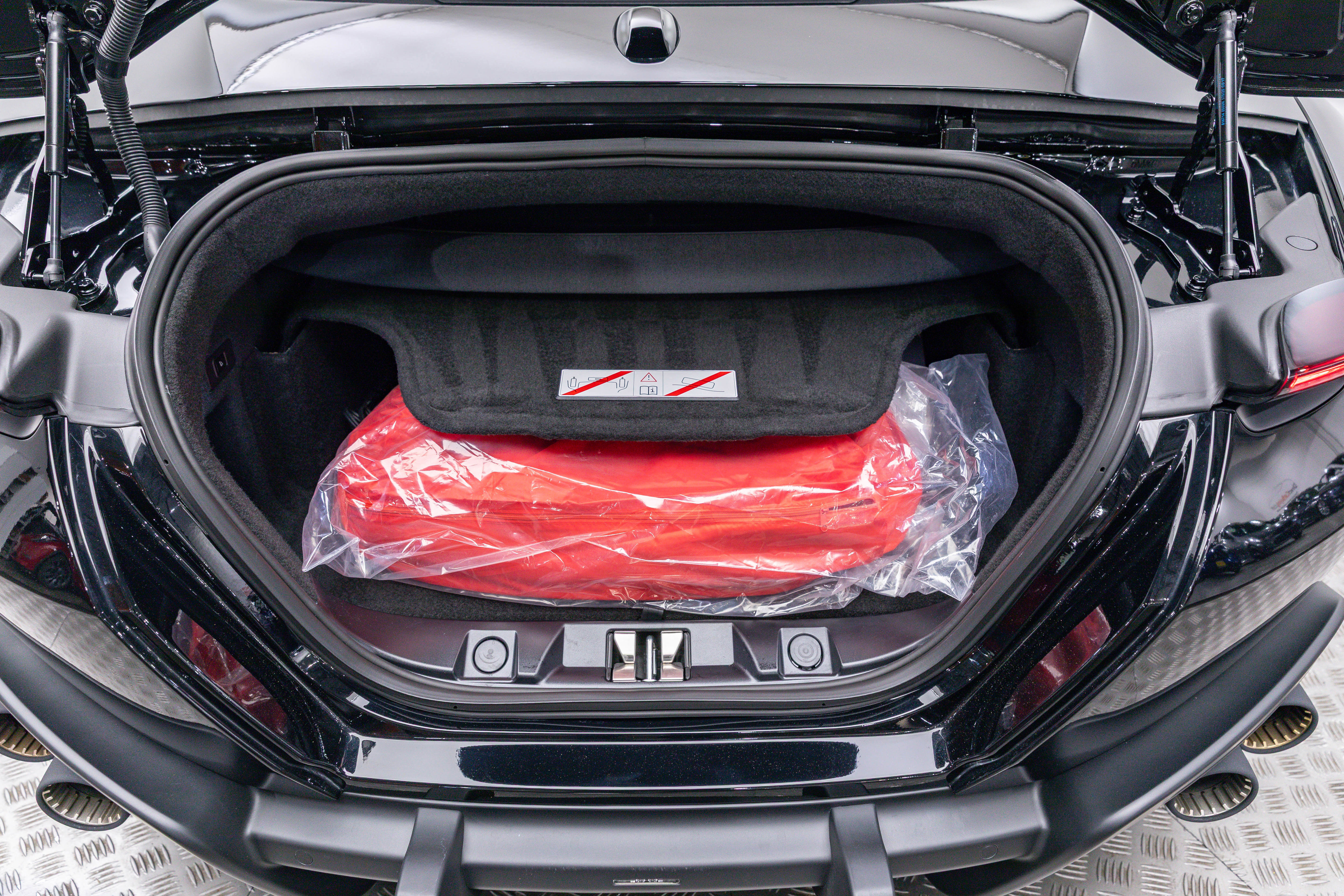 Certified 2026 Ferrari Roma Spider image 31