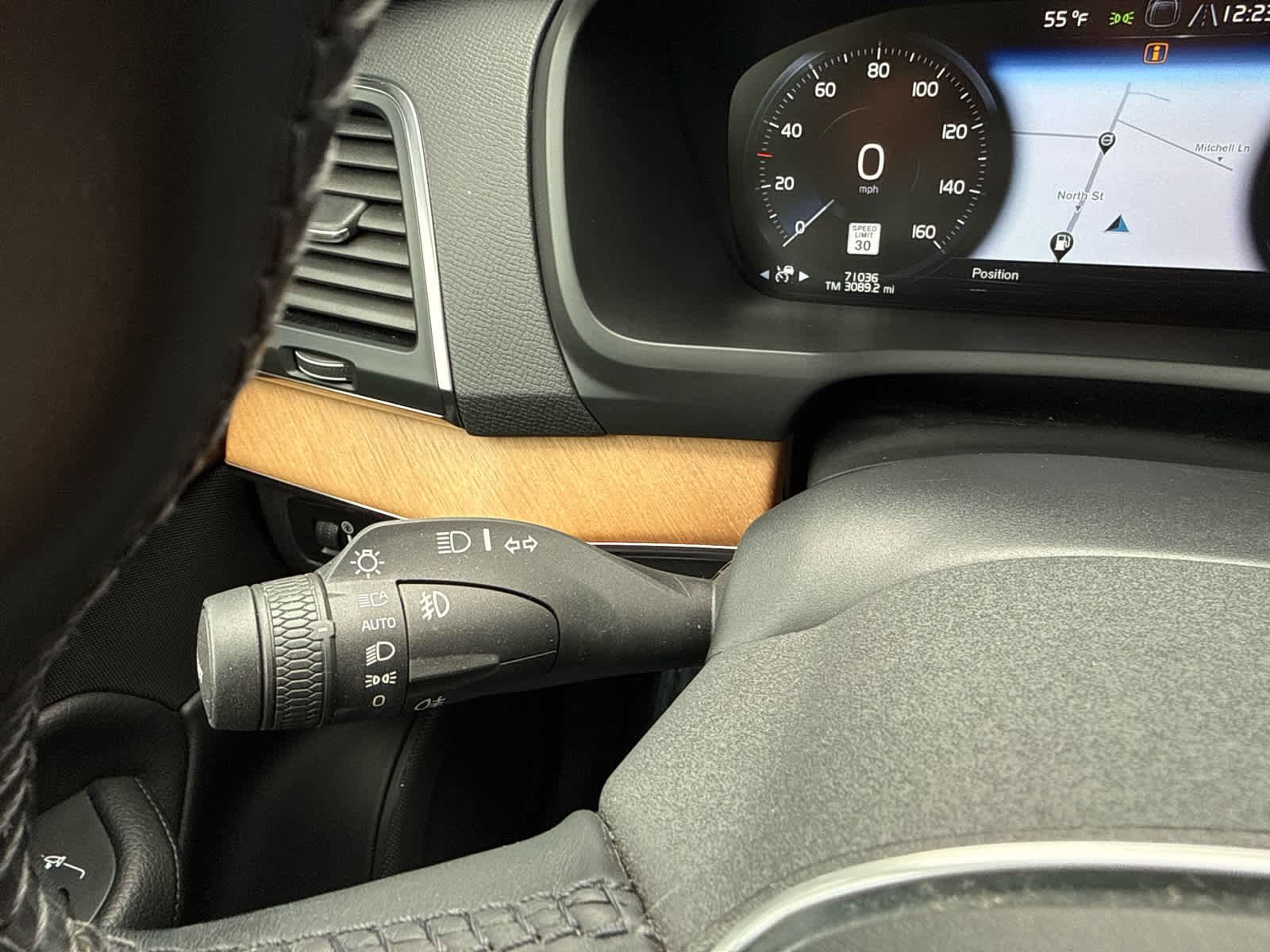 Used 2021 Volvo XC90 T6 Momentum image 43