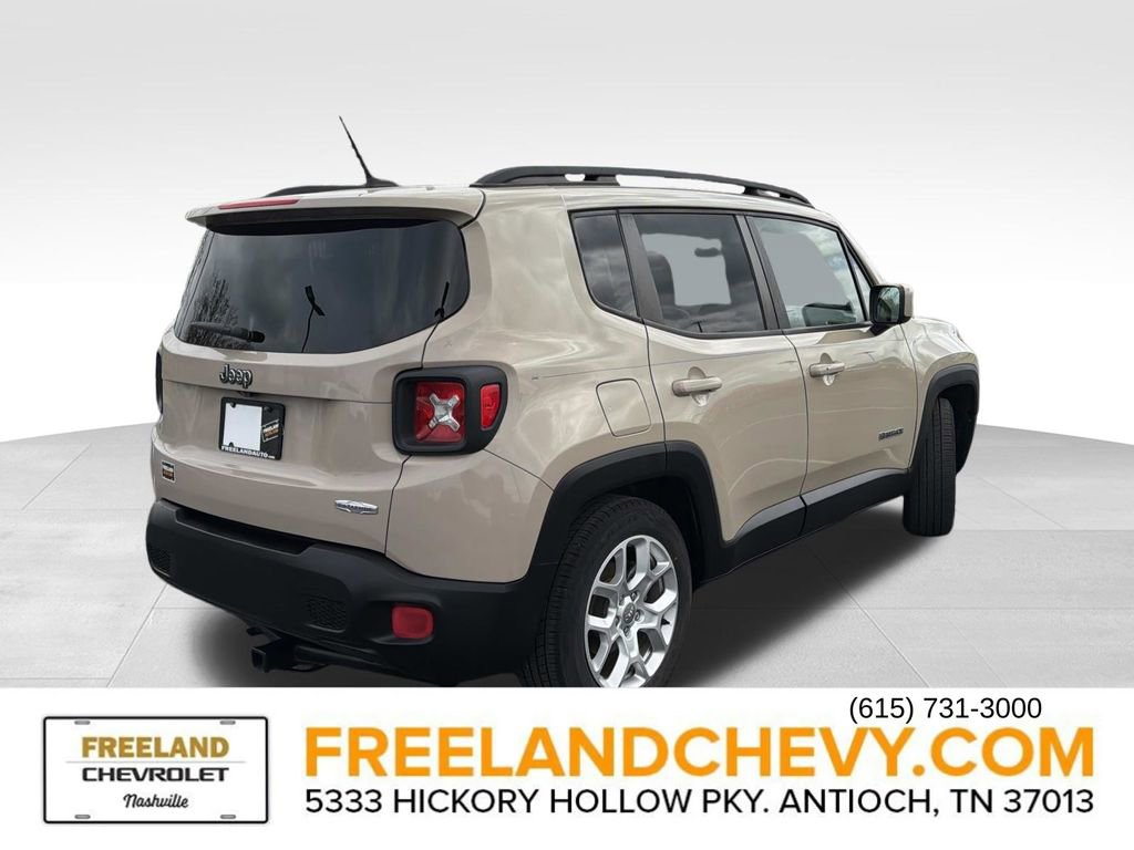 Used 2016 Jeep Renegade Latitude image 3