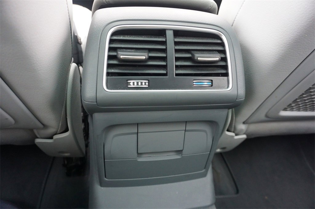 Used 2015 Audi Q5 2.0T Premium Plus w/ Technology Package image 14