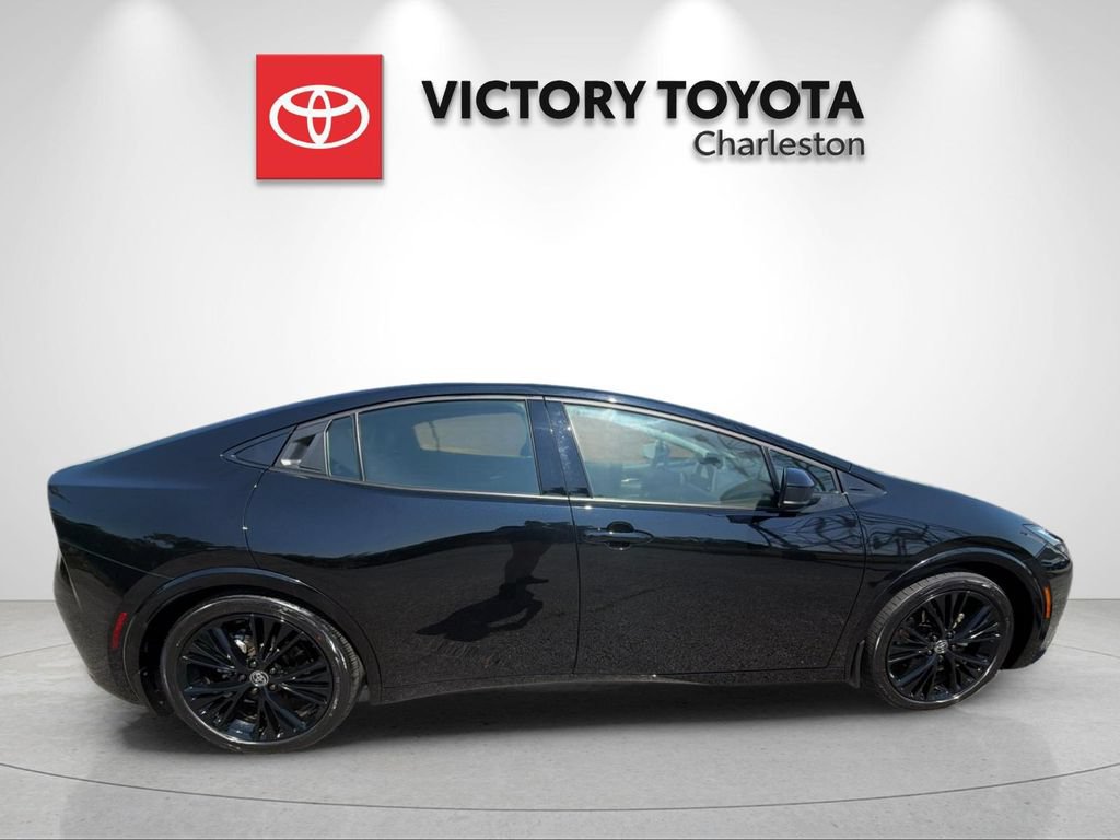 Used 2025 Toyota Prius AWD image 6