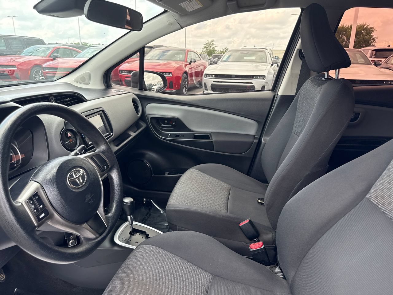 Used 2017 Toyota Yaris L FWD image 11