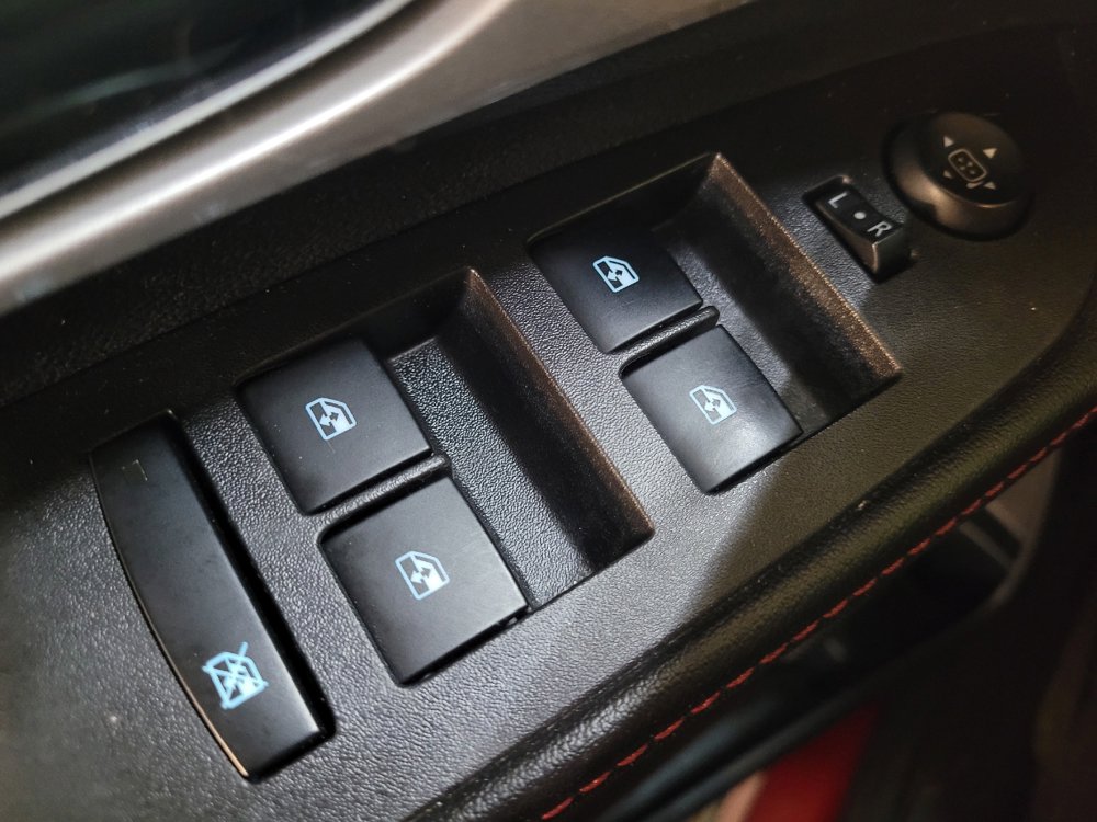 Used 2015 Chevrolet Equinox LT w/ Driver Convenience Package image 27