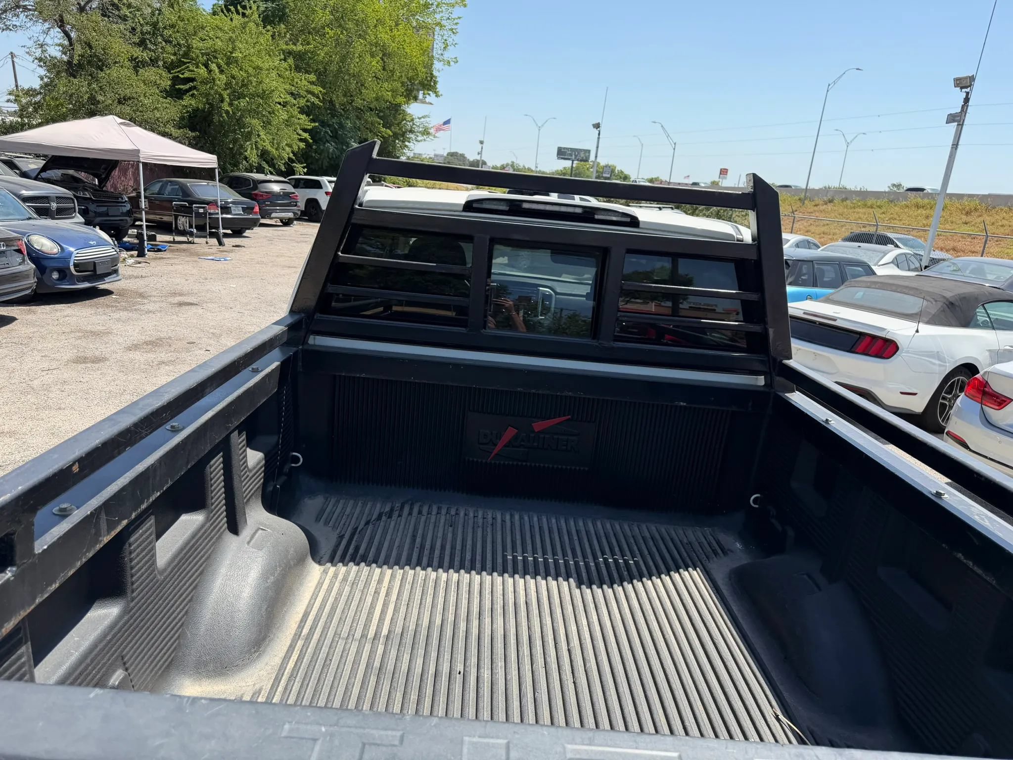 Used 2018 Nissan Titan SV AWD/4WD image 5