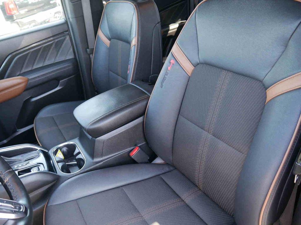 Used 2024 GMC Canyon AT4 w/ Canyon Safety Plus Package AWD/4WD image 29