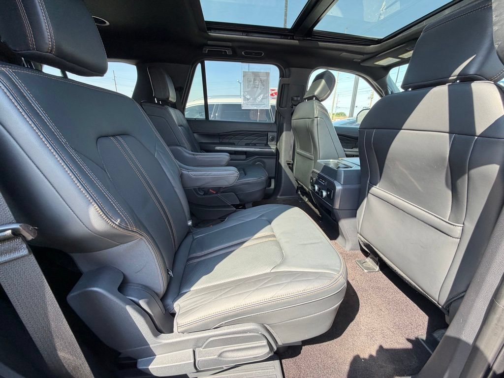 Used 2023 Ford Expedition Platinum AWD/4WD image 26