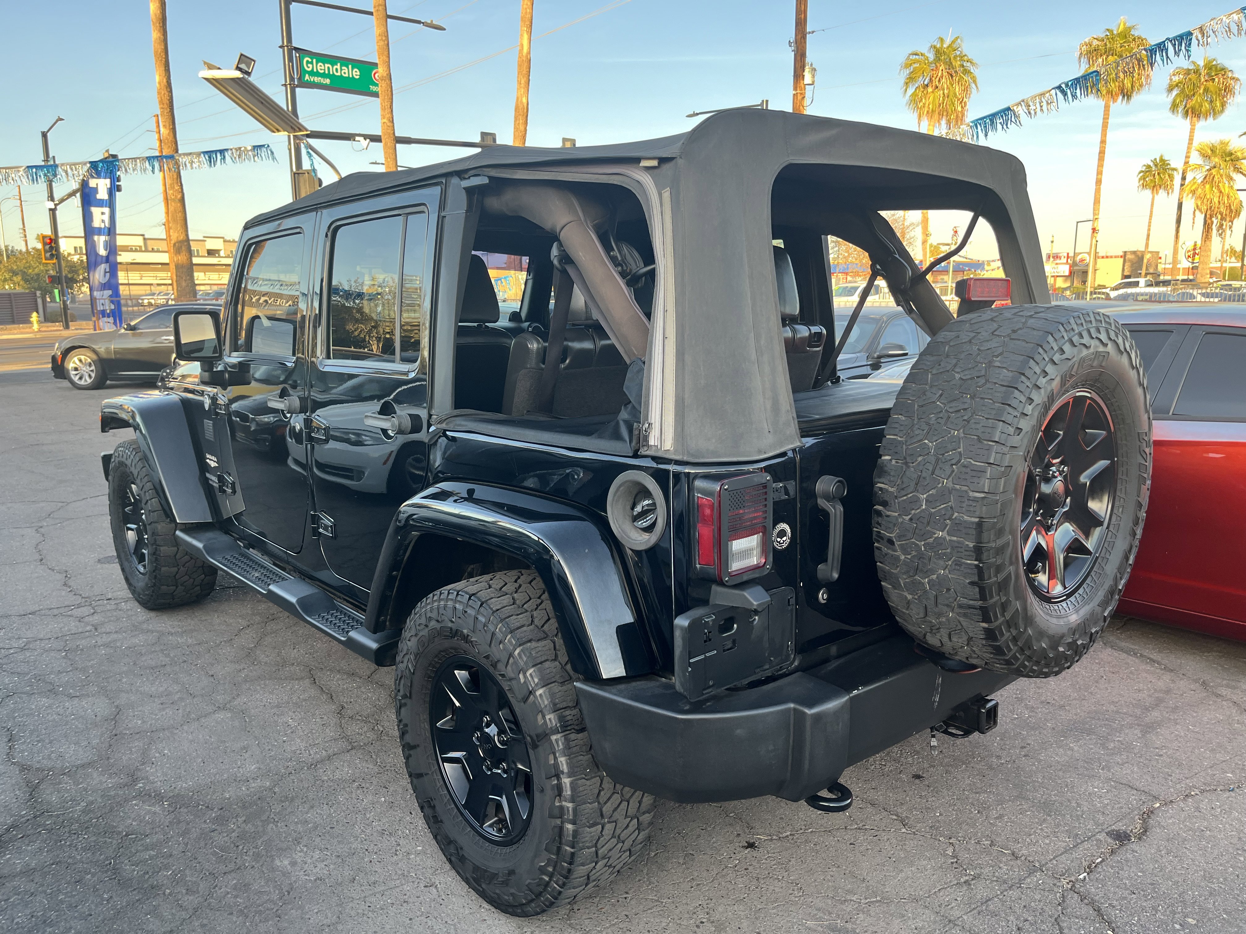 Used 2014 Jeep Wrangler Unlimited Sahara w/ Max Tow Package AWD/4WD image 4
