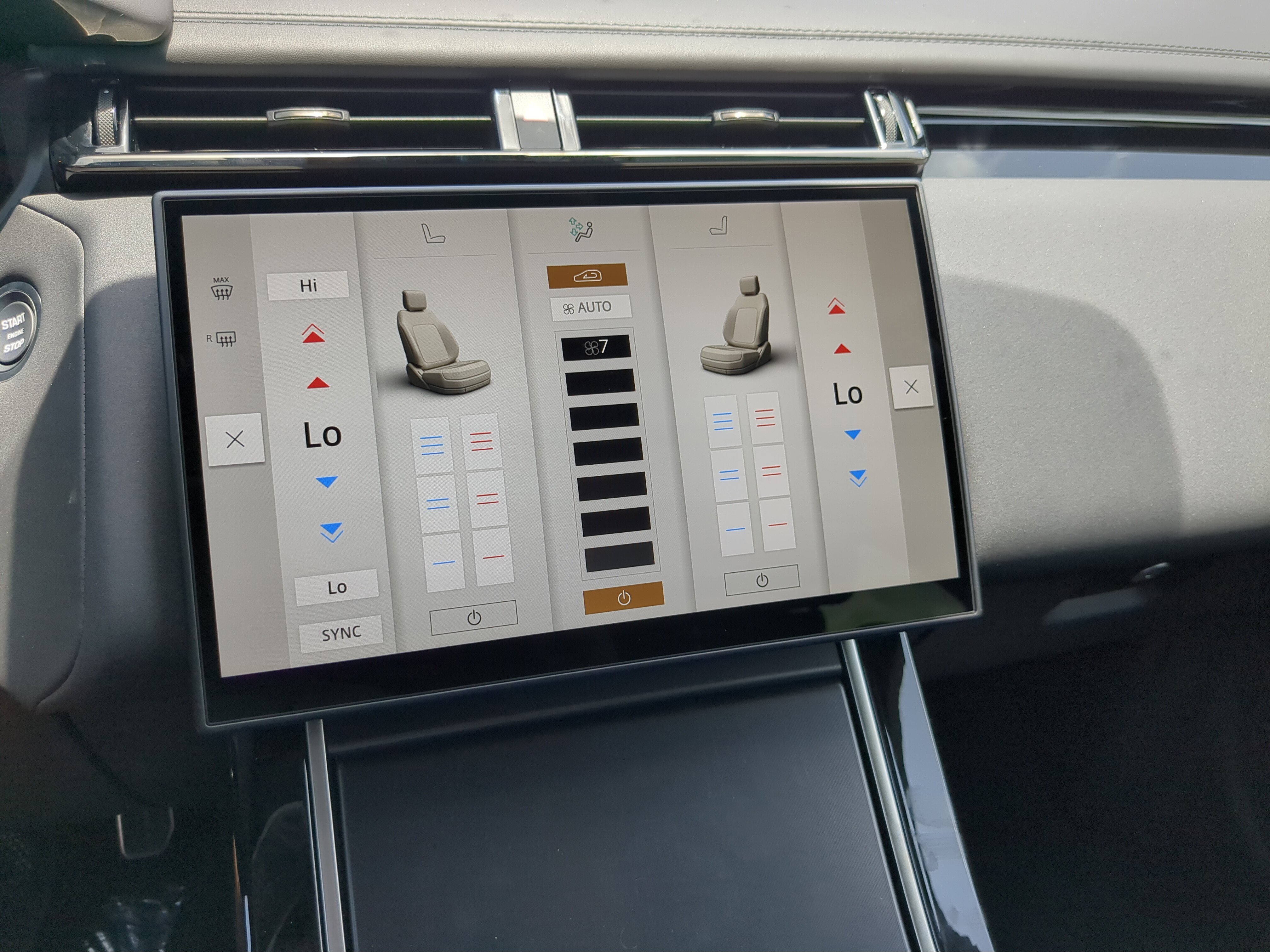 New 2026 Land Rover Range Rover Velar Dynamic SE image 24