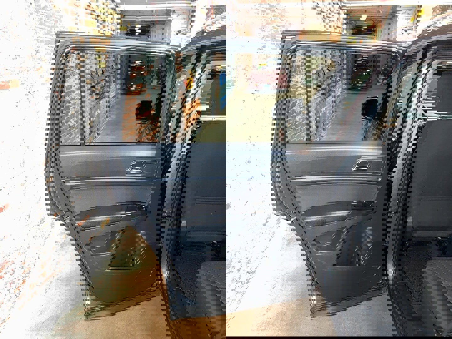 Used 2018 Volkswagen Atlas S image 48