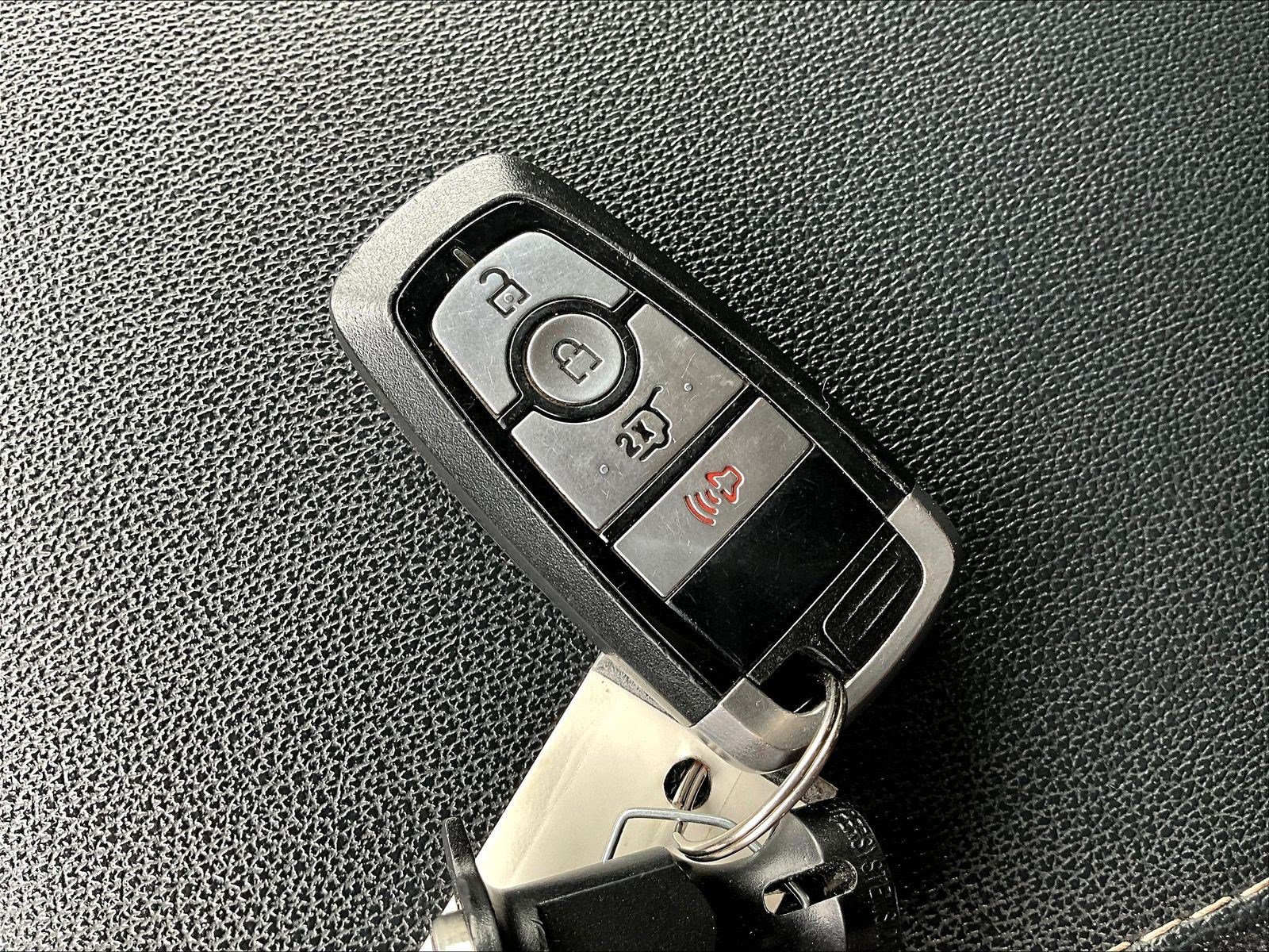 Used 2022 Ford Expedition XLT AWD/4WD image 35