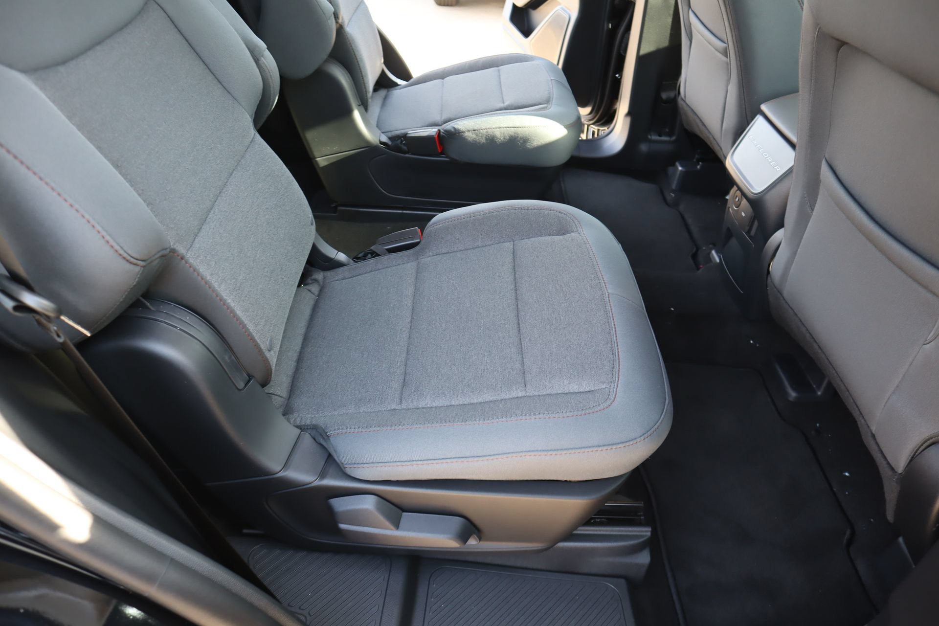 New 2026 Ford Explorer Active AWD/4WD image 15