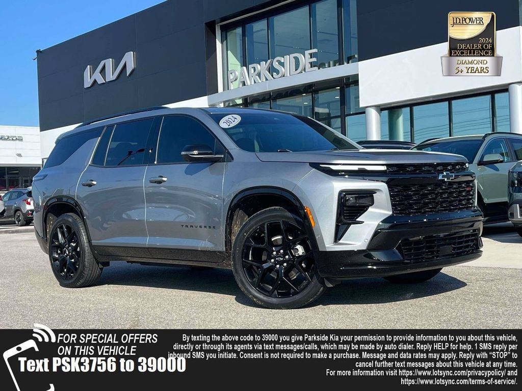 Used 2024 Chevrolet Traverse RS FWD image 1