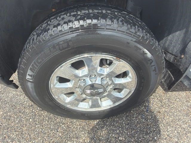 Used 2011 GMC Sierra 2500 SLT w/ SLT Convenience Package AWD/4WD image 10