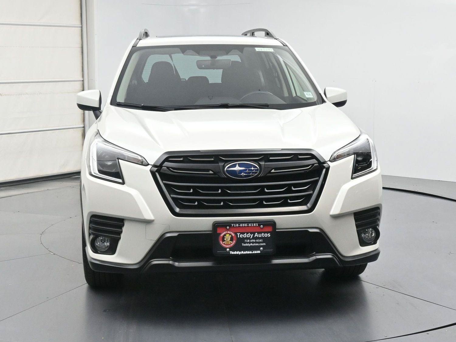 Used 2023 Subaru Forester Premium AWD/4WD image 29