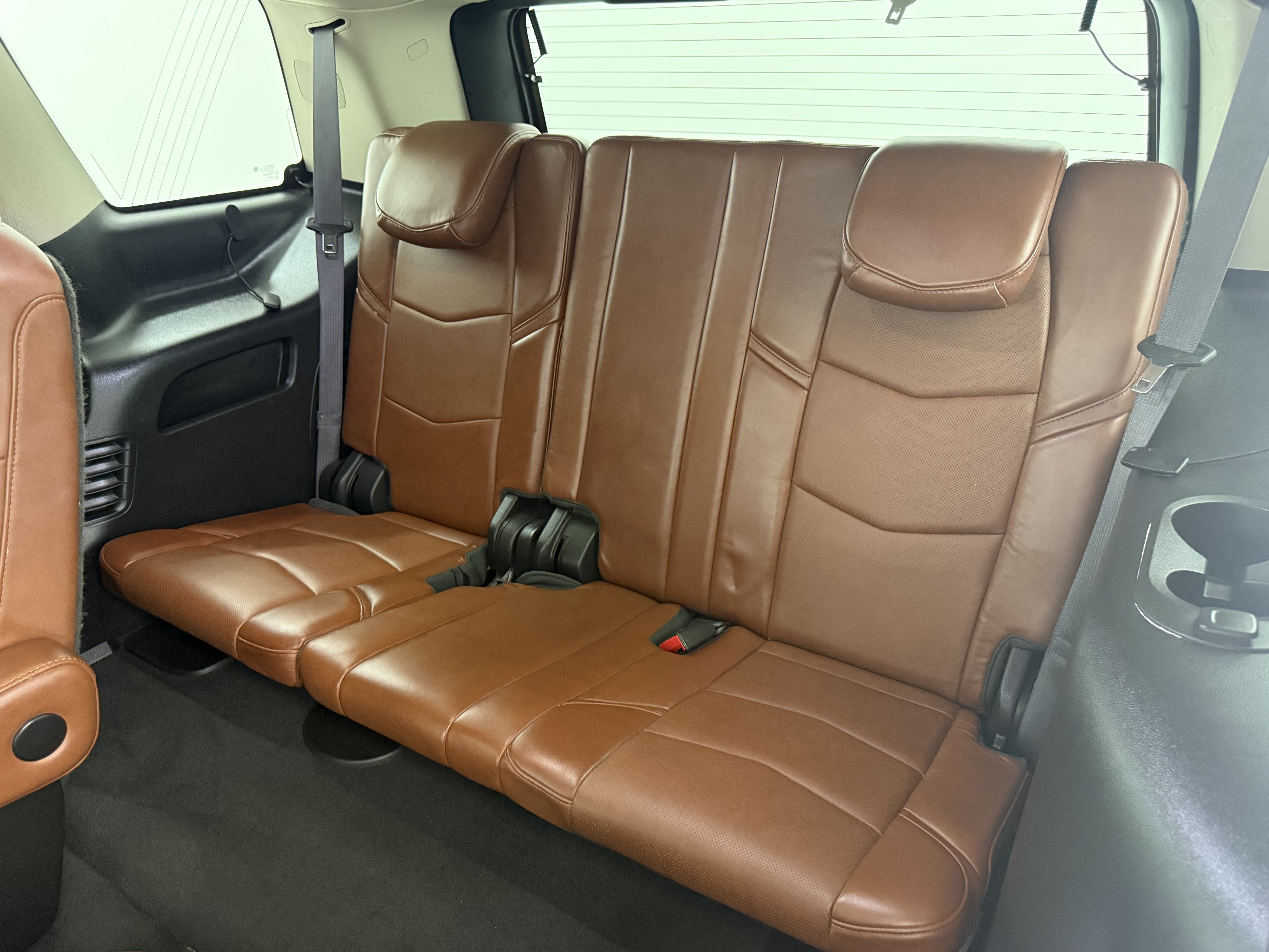 Used 2015 Cadillac Escalade Premium AWD/4WD image 10