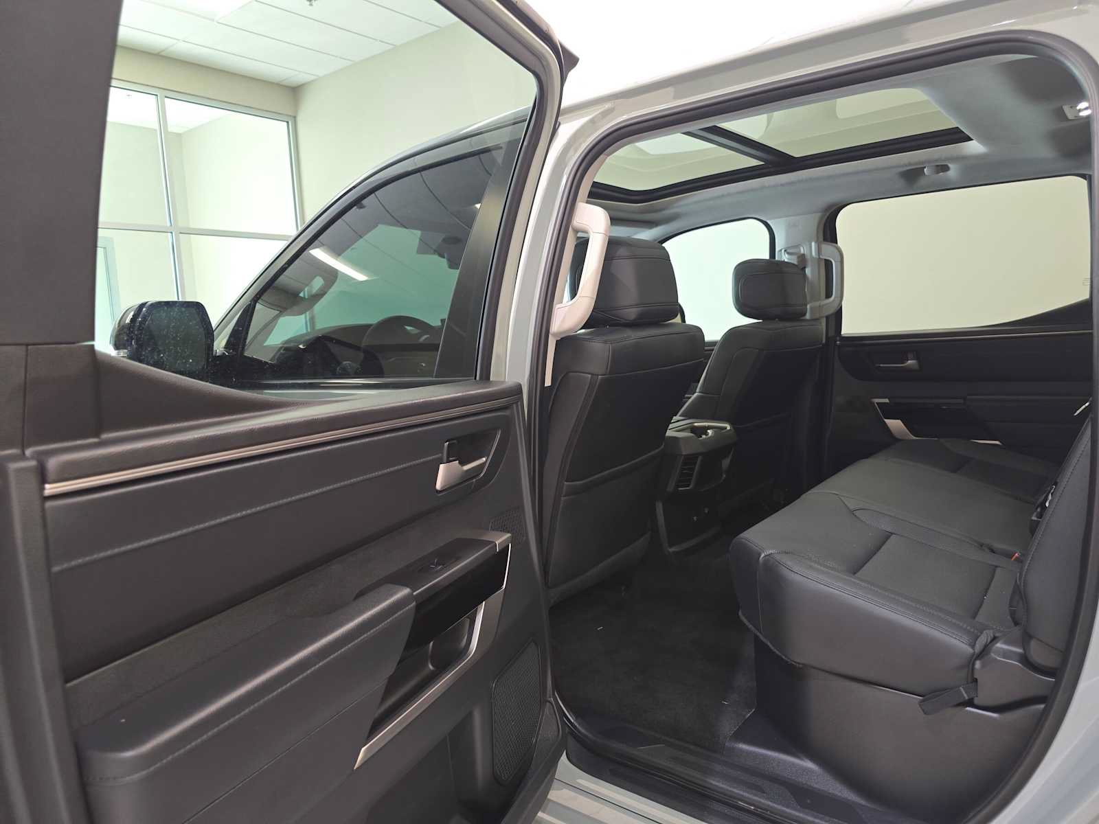 Used 2024 Toyota Tundra Limited AWD/4WD image 25
