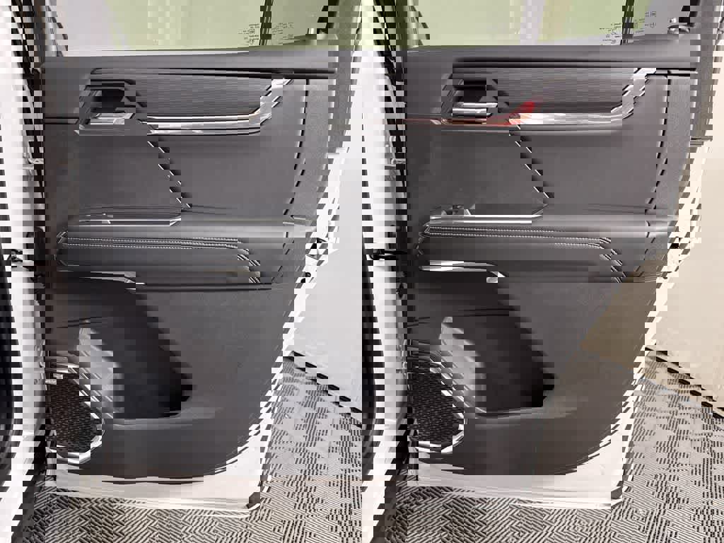 New 2025 GMC Acadia Elevation w/ Elevation Premium Package image 29