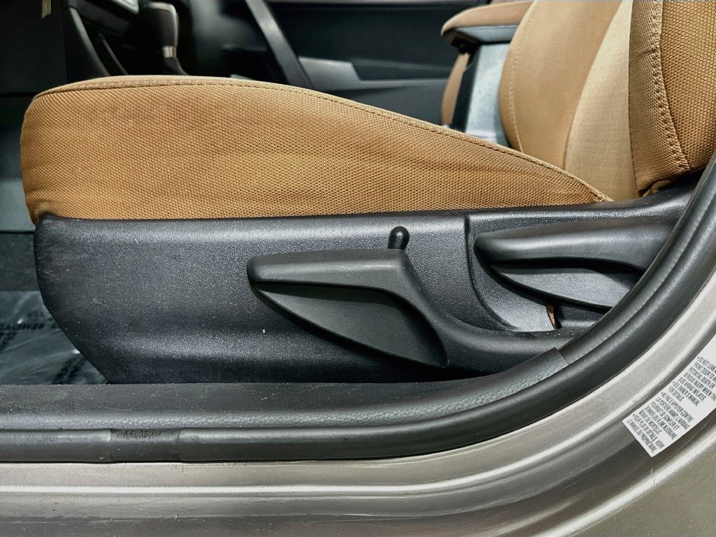 Used 2015 Toyota Corolla LE FWD image 22