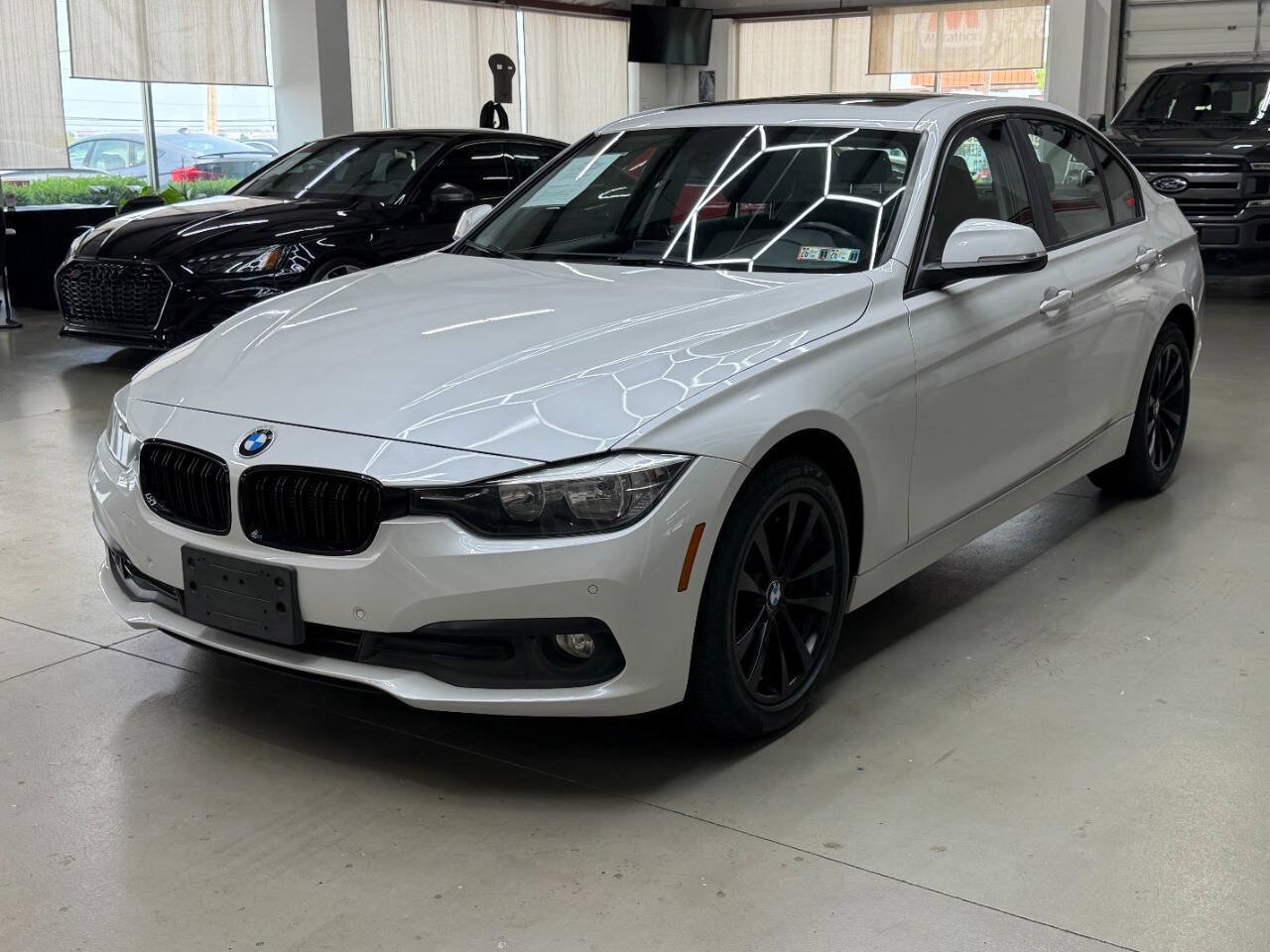 Used 2016 BMW 320i xDrive Sedan AWD/4WD image 5