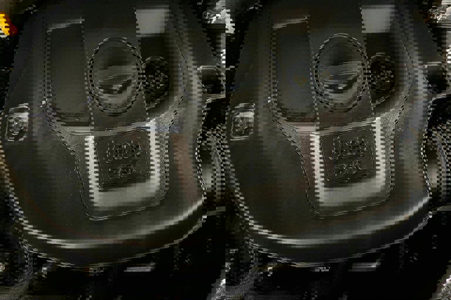 Used 2022 Jeep Grand Cherokee Overland w/ Luxury Tech Group IV image 31