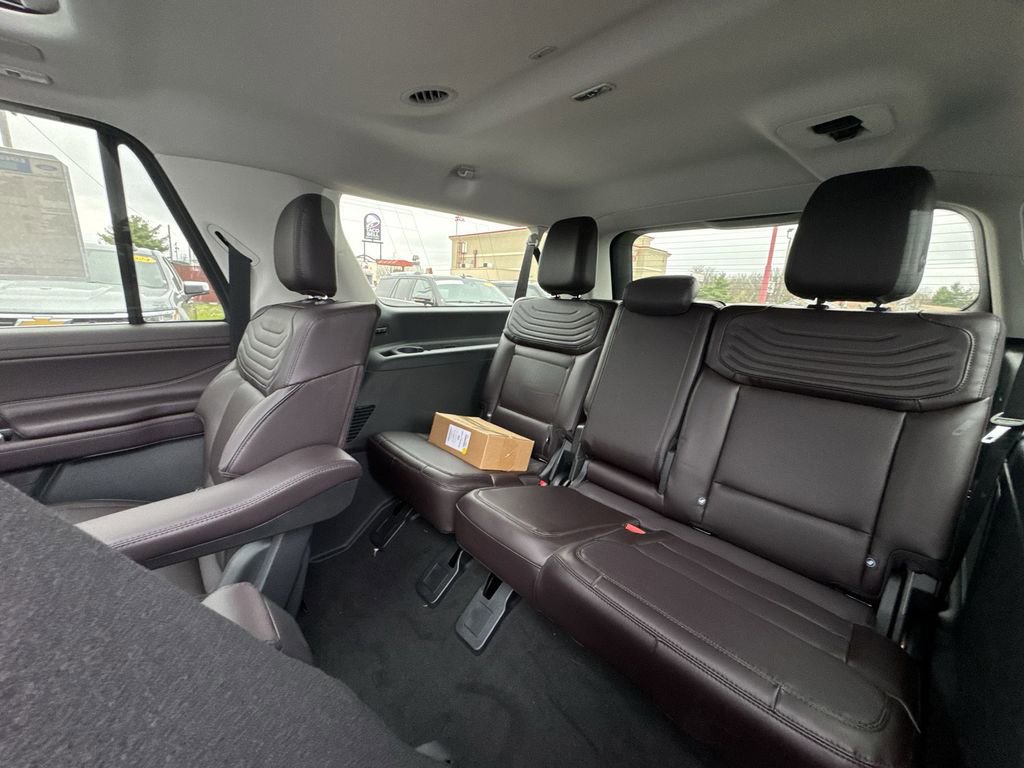 New 2026 Ford Expedition Max Platinum AWD/4WD image 24