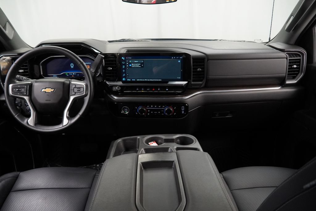 Used 2023 Chevrolet Silverado 1500 LT AWD/4WD image 8