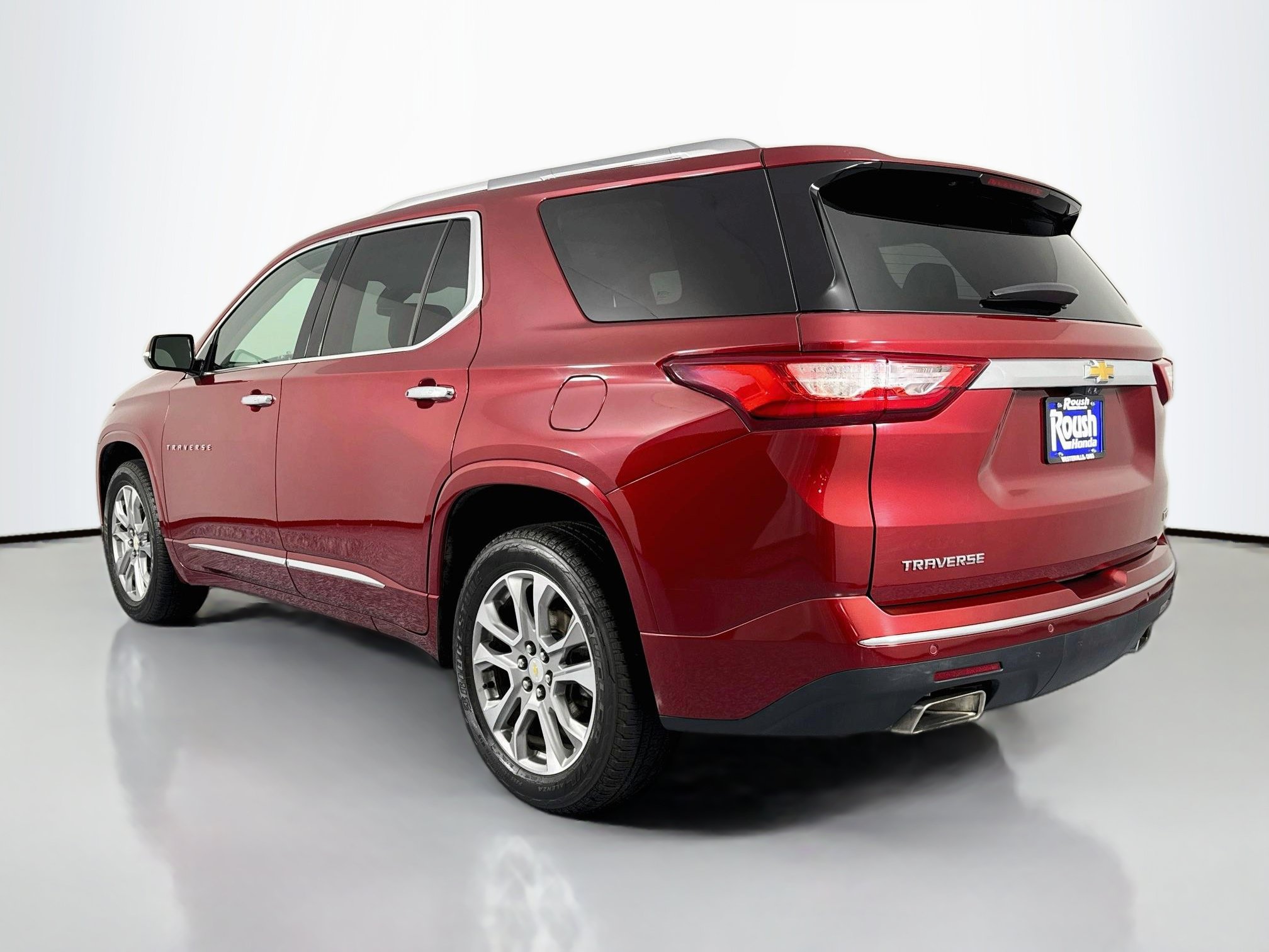 Used 2018 Chevrolet Traverse Premier w/ Driver Confidence II Package FWD image 7
