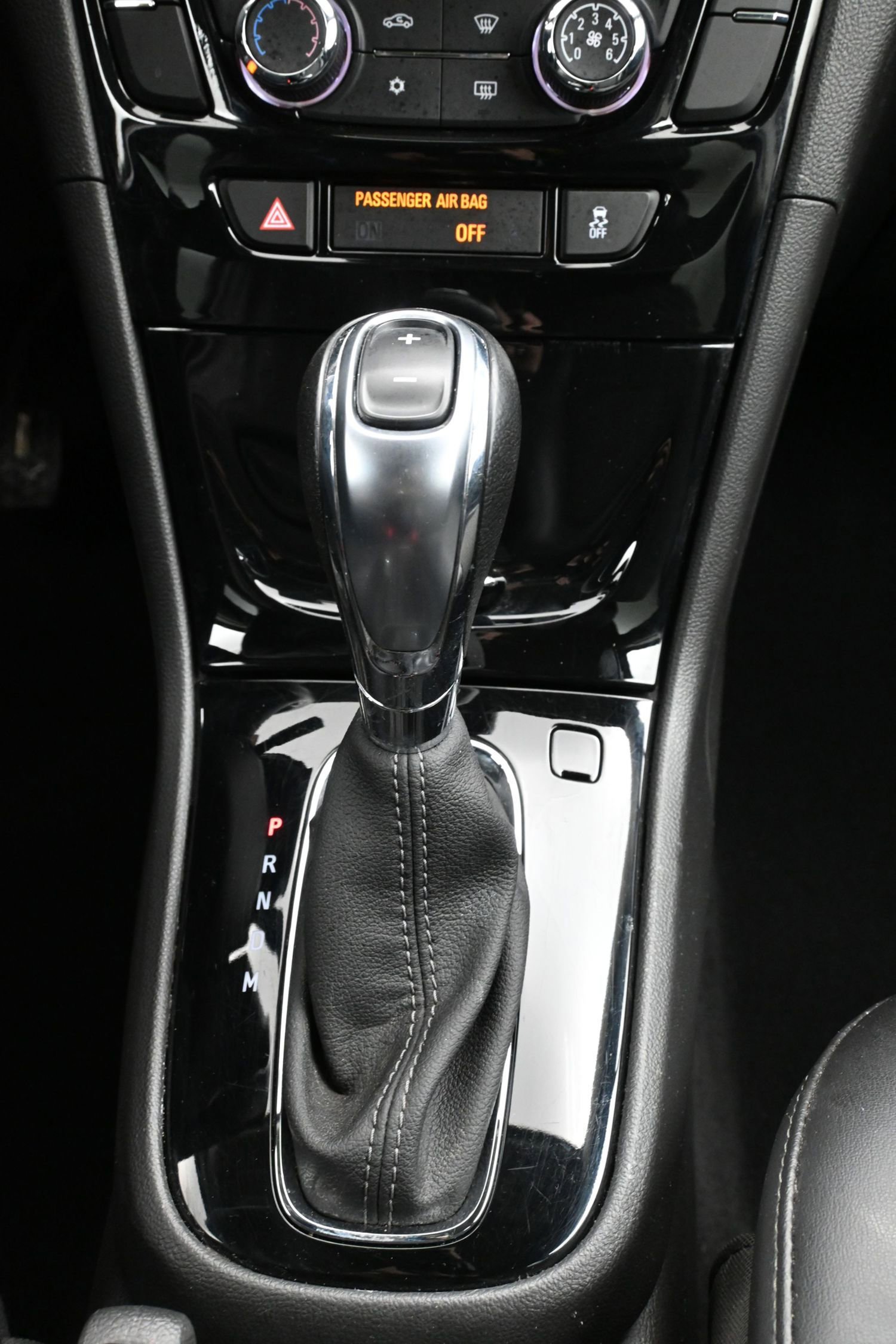 Used 2019 Buick Encore Preferred image 19