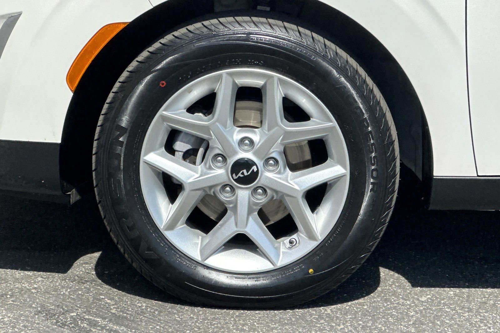 Used 2025 Kia Soul LX w/ LX Technology Package image 25