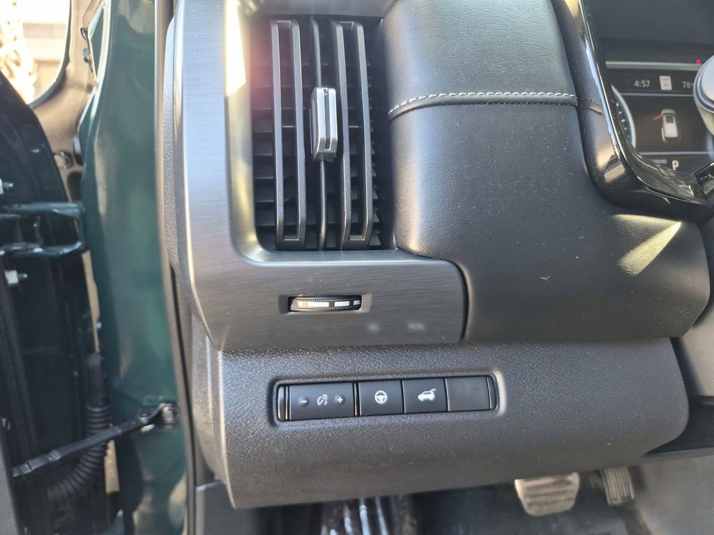 Used 2023 Nissan Pathfinder SL FWD image 14