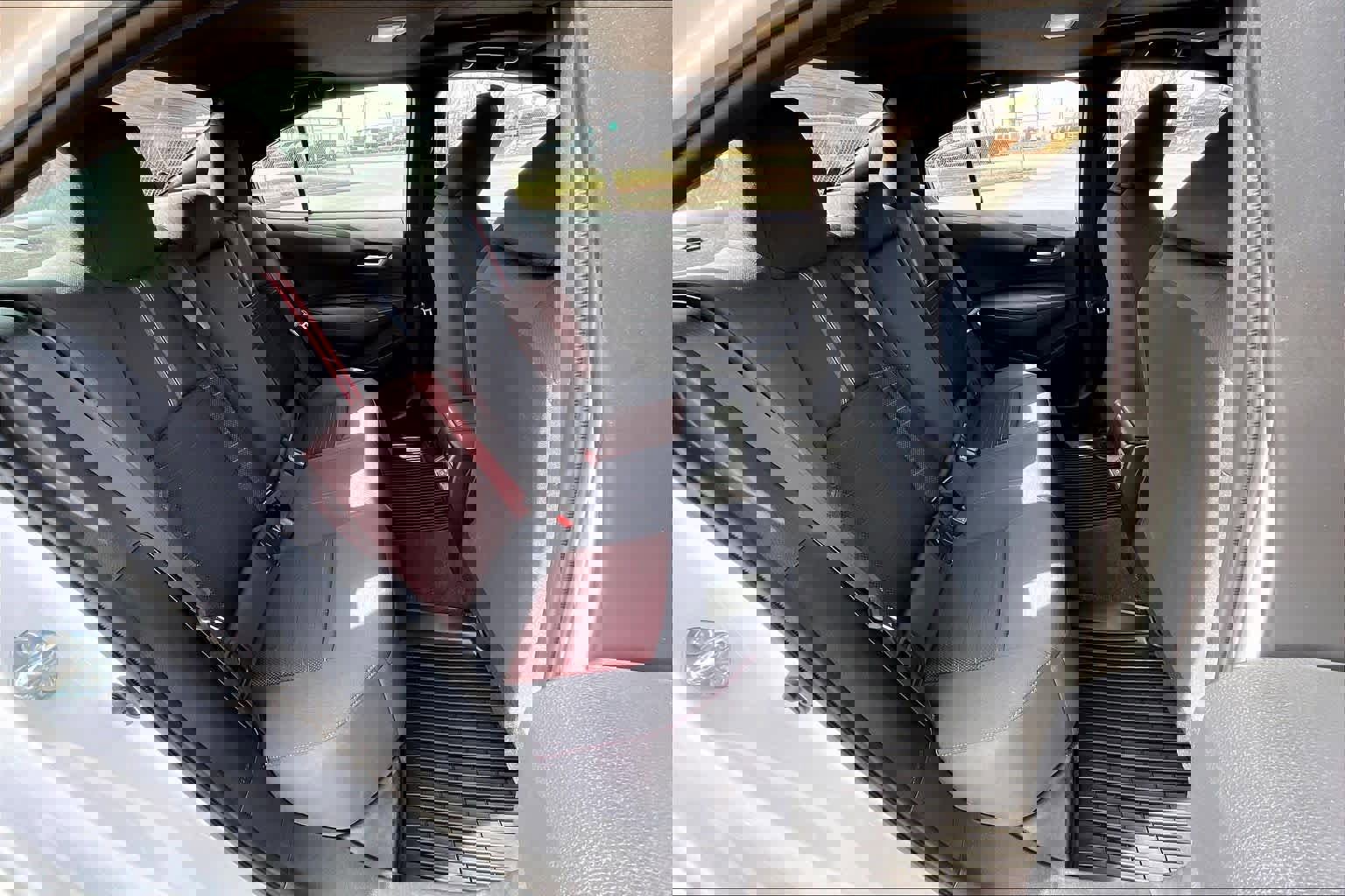 Used 2025 Toyota Corolla SE image 19