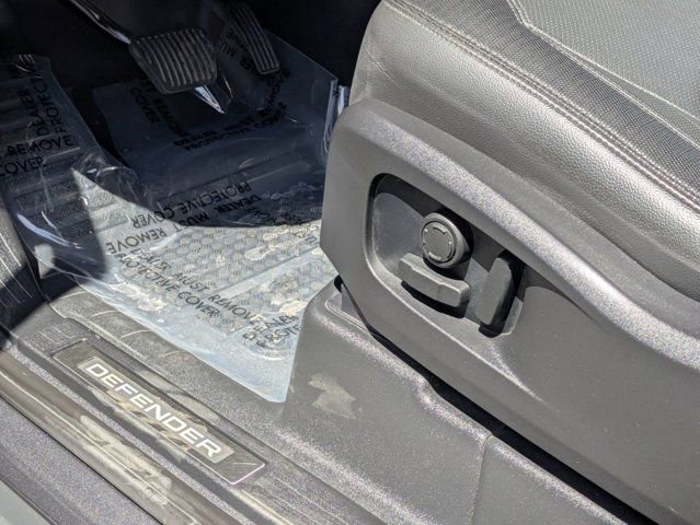 Used 2021 Land Rover Defender 110 X-Dynamic SE AWD/4WD image 12