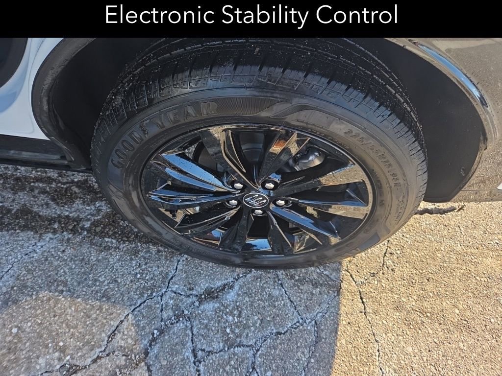 Used 2025 Buick Envista Sport Touring image 10